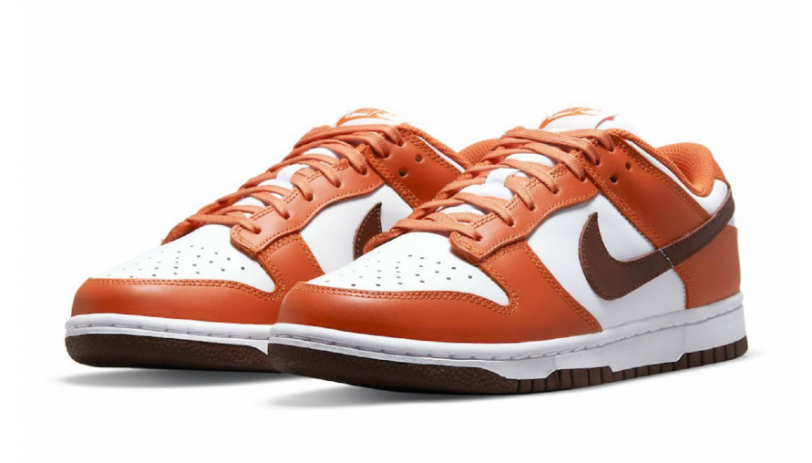 絕對是秋天的顏色，Nike Dunk Low 最新配色「Reverse Mesa Orange」，經典色調延伸再變化！