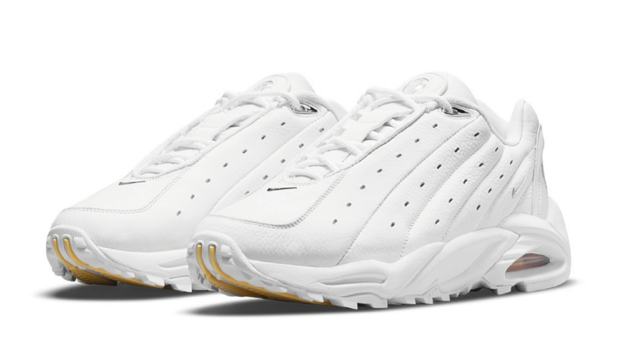 有夠 Drake！NOCTA x Nike Hot Step Air Terra 最新配色白色官圖曝光，強烈鮮明個性鞋款，肯定是街頭一股新勢力
