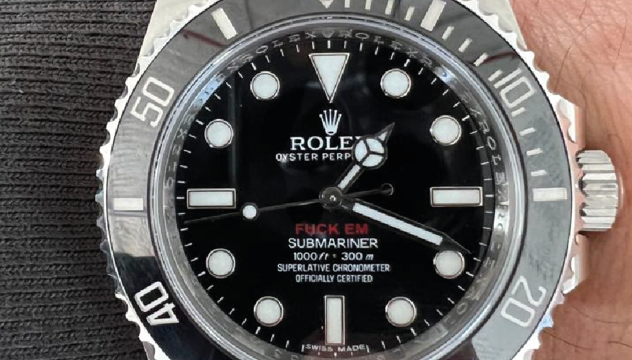 八年前力作，全球限量 20 隻，Supreme 訂製款 Rolex Submariner 再度現身！300 萬台幣「FUCK EM 黑水鬼」玩家們收嗎？