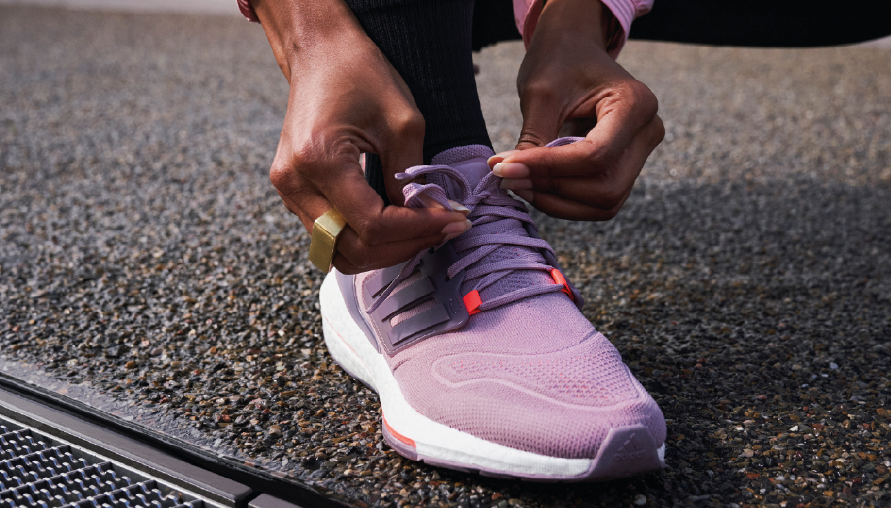 研究 120 萬位女性的足部骨骼才誕生！adidas推出新一代旗艦跑鞋UltraBOOST 22，腳步輕盈又優雅！