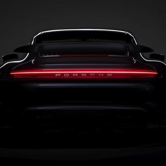重塑經典，引領未來 Porsche 911 Hybrid 即將登場，電動化浪潮席捲而來