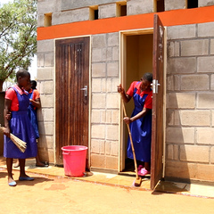 社區希望計畫幫助學校新建的7間廁所_更讓過去因學校沒有廁所_經期無法清潔的青少女_增加到校意願_穩定就學